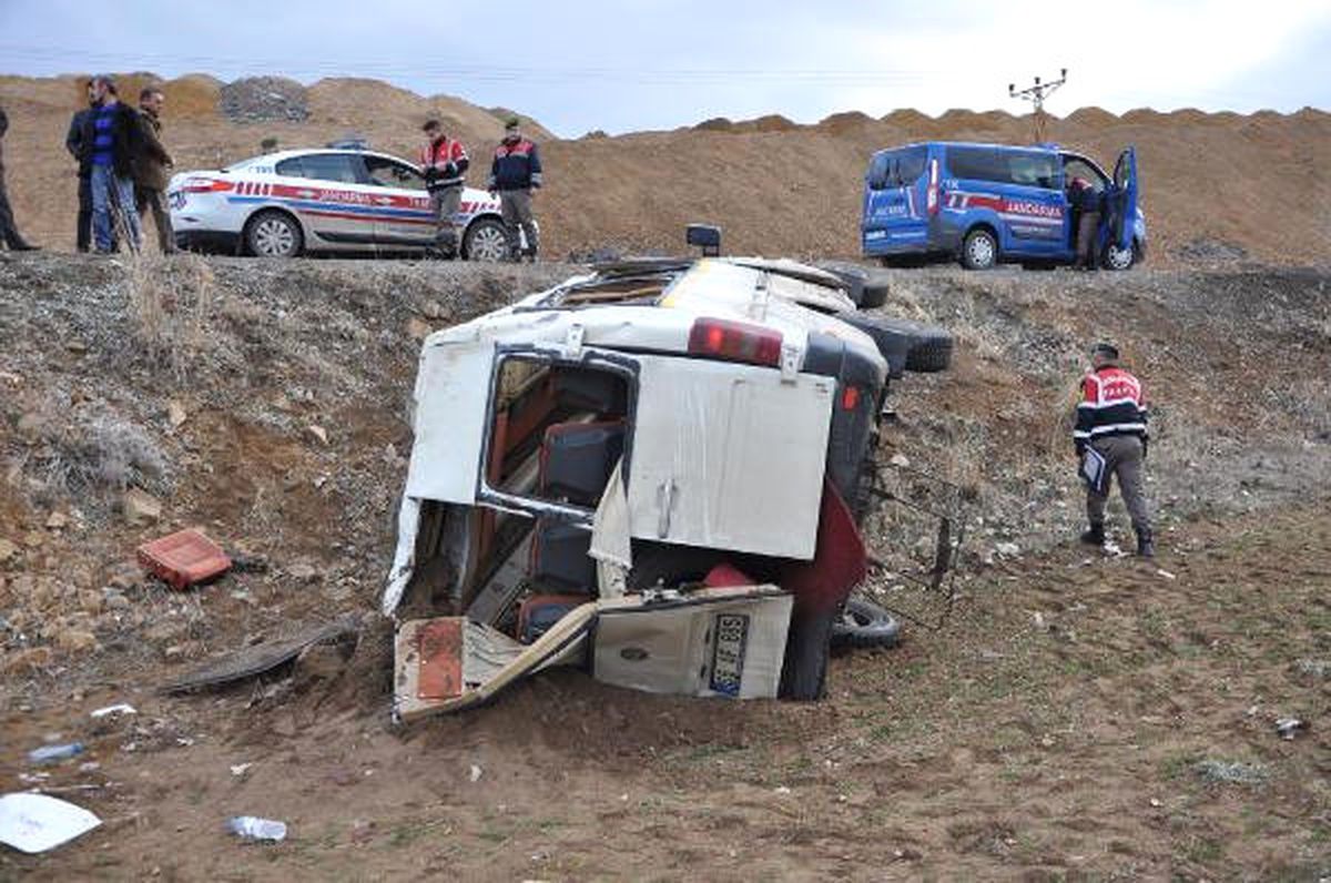 Sorgun\'da Engelli Öğrencilerin Servisi Devrildi: 13 Yaralı (2)- Yeniden