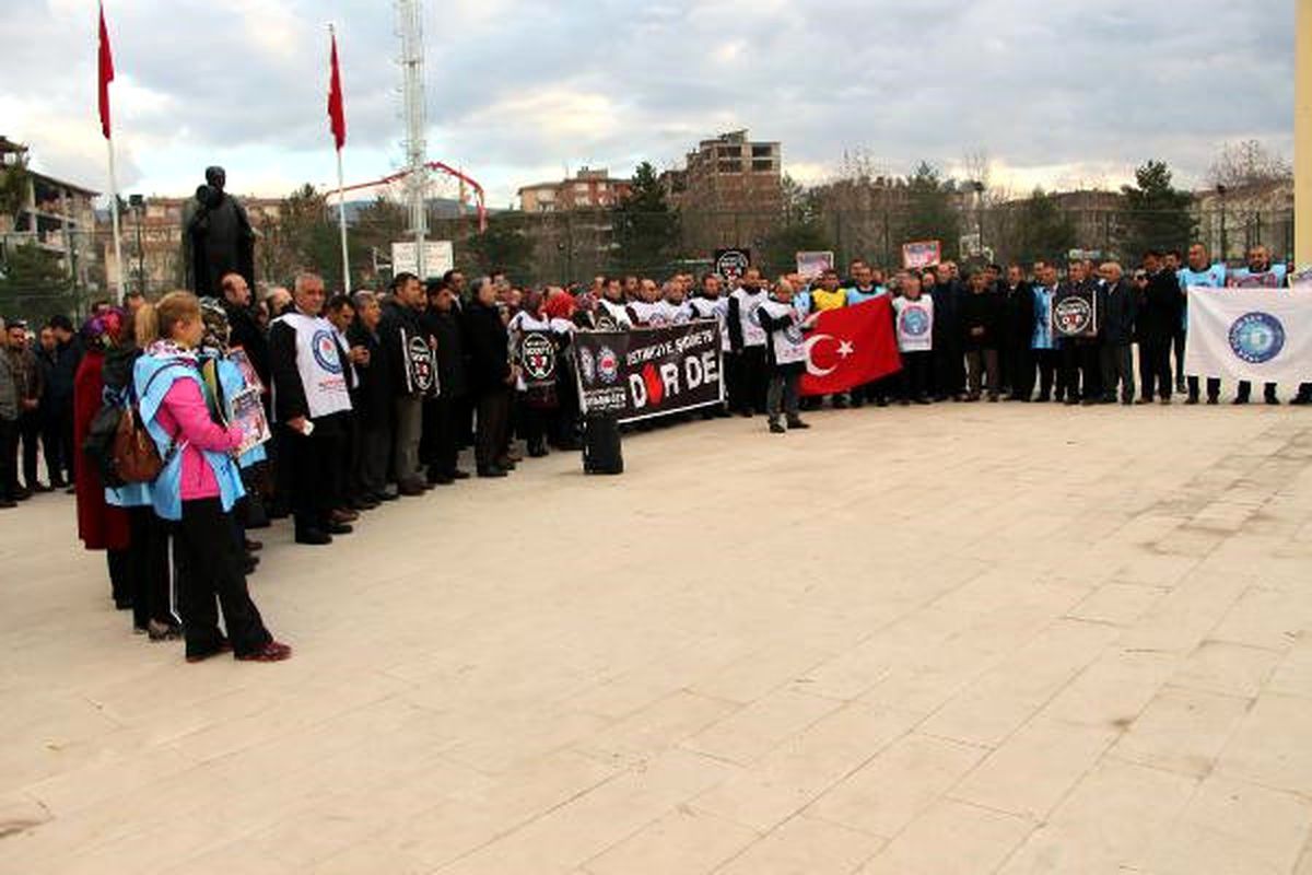 Tokat\'ta Sendikalardan Eğitimcilere Saldırı Tepkisi
