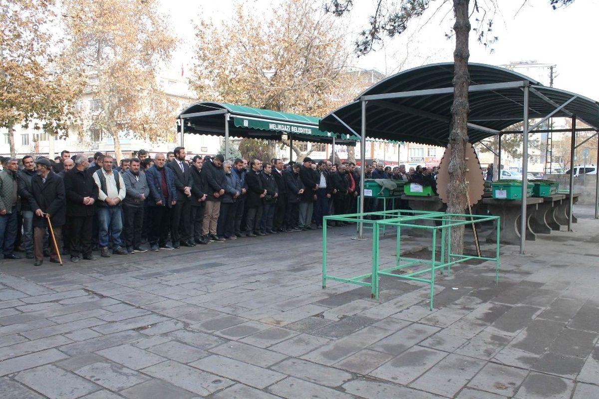 Trafik Terörü Mağduru Vatandaş Toprağa Verildi