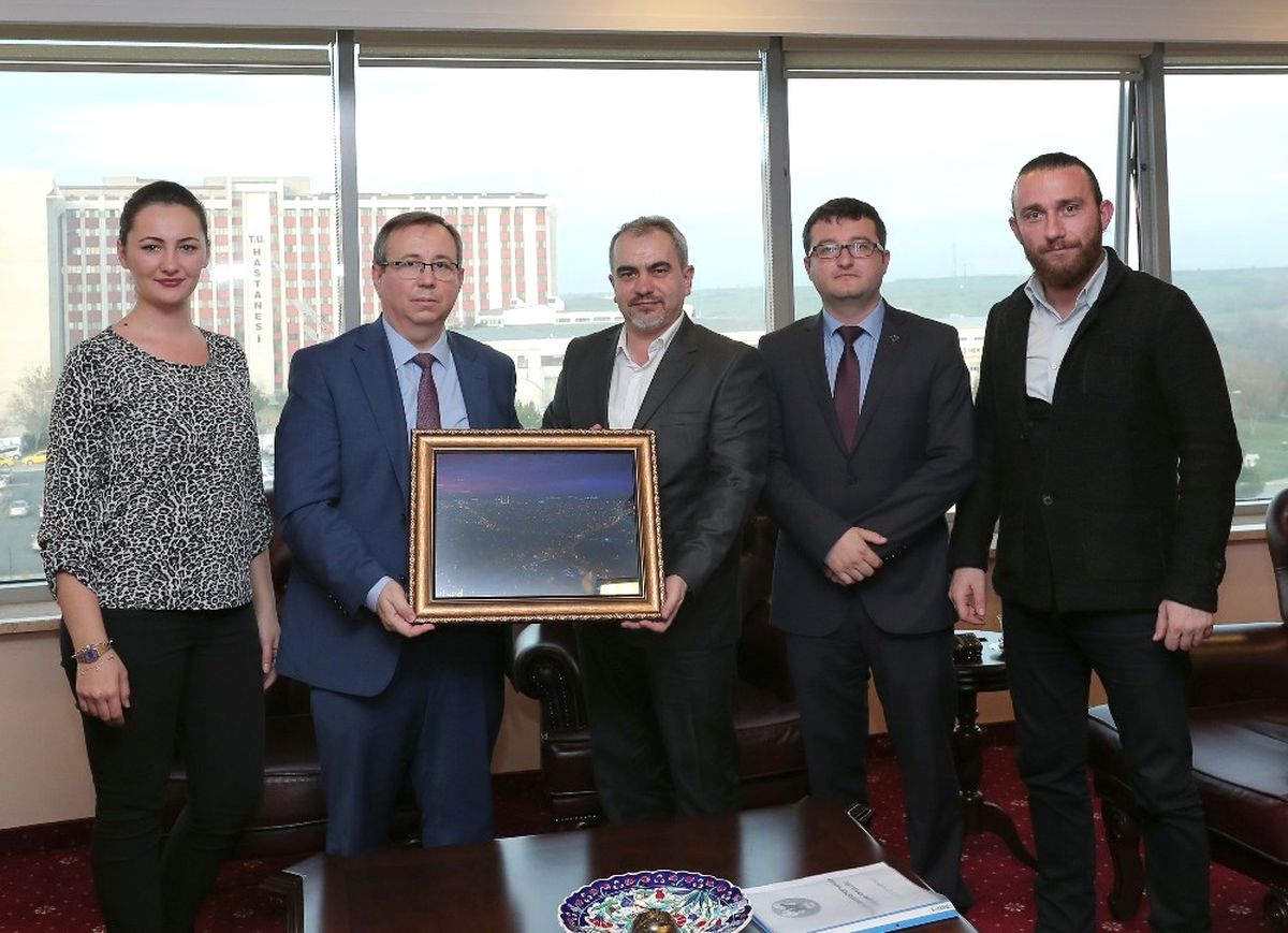 Trakya Üniversitesi Rektörü Tabakoğlu\'ndan Fotoğrafçılığa Destek