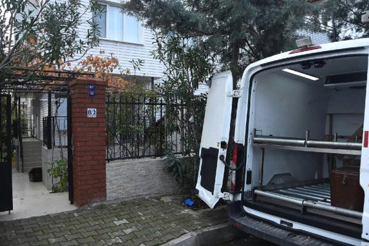 Üniversite Öğrencisi, Tartıştığı Kız Arkadaşını Bıçaklayarak Öldürdü