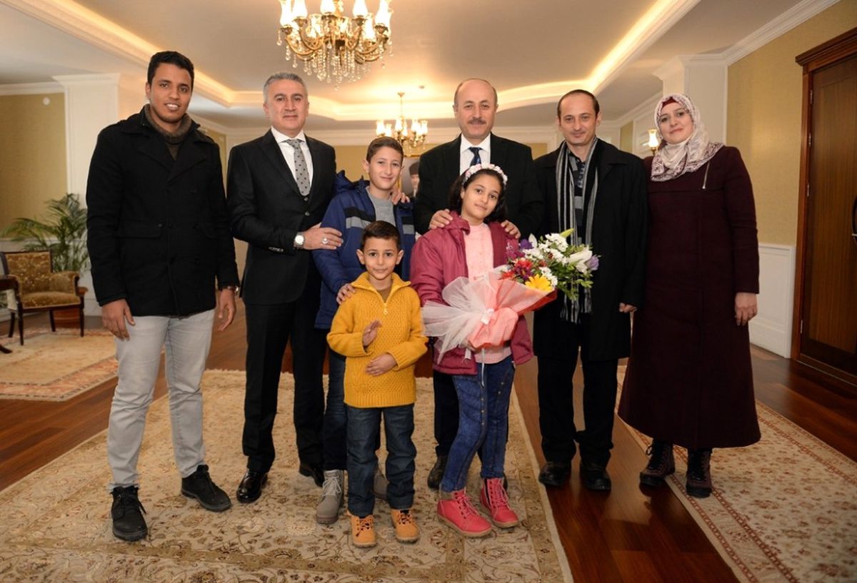 Vali Azizoğlu: "İslam Barış Dinidir"