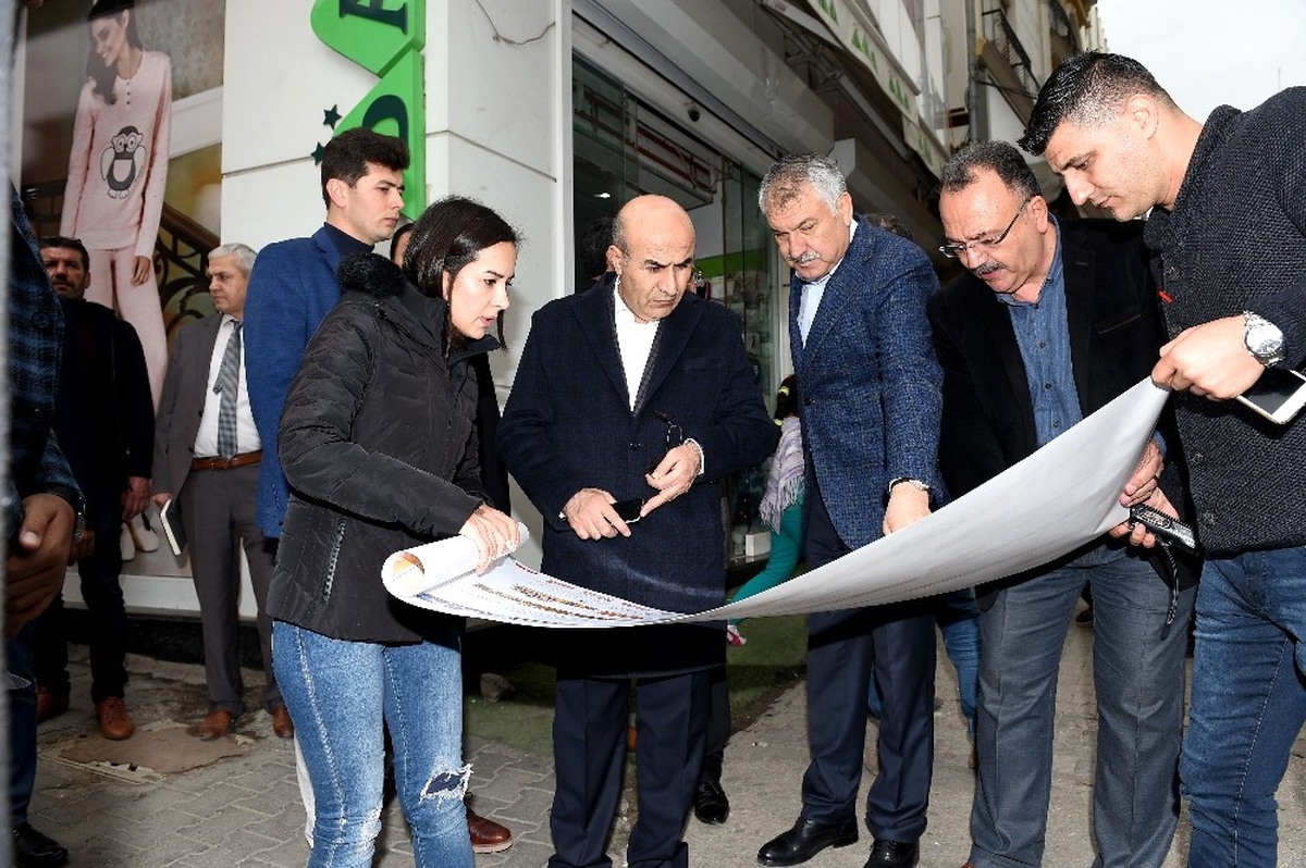 Vali Mahmut Demirtaş, Kent Meydanını İnceledi