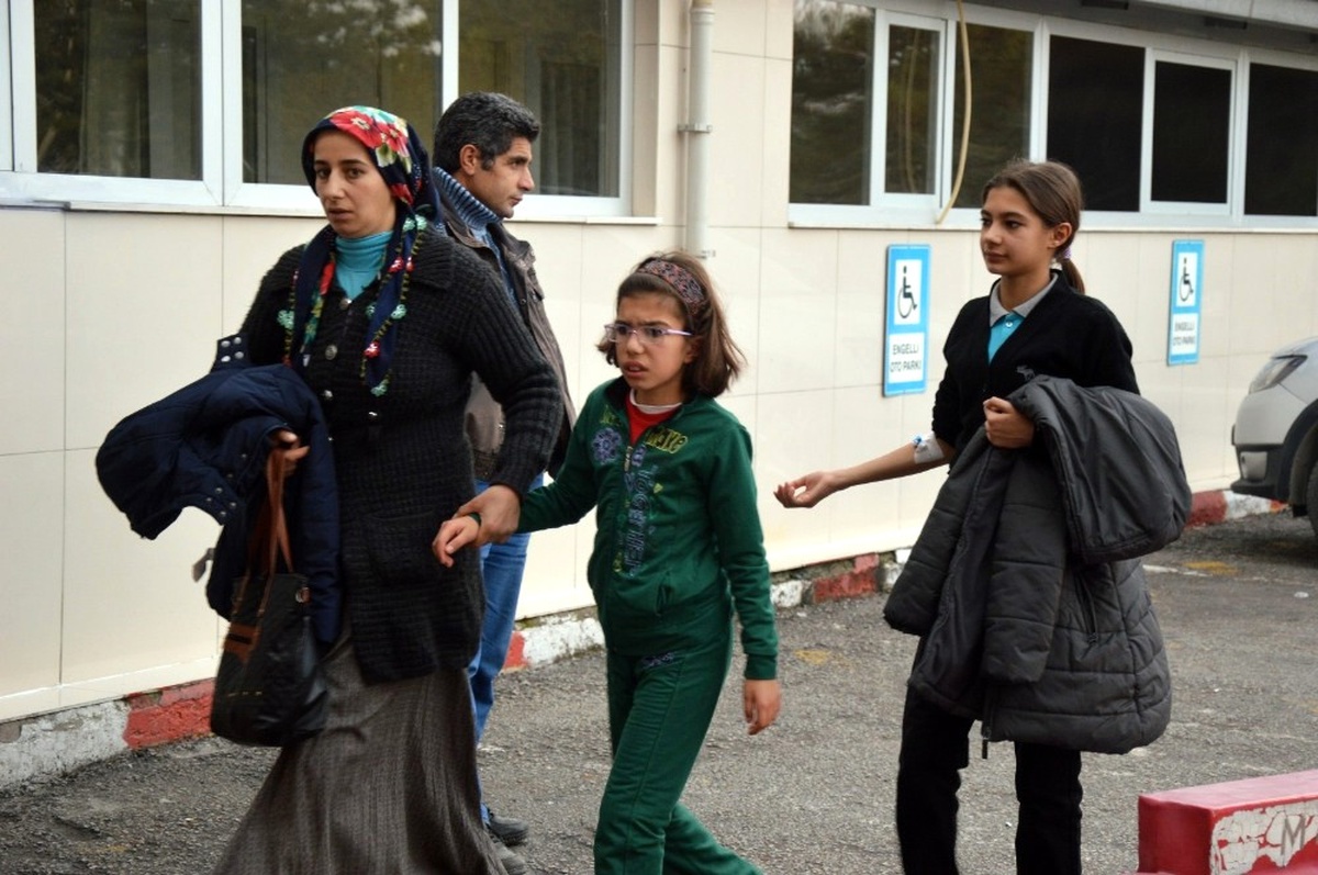 Yerli Malı Haftası\'nı Kutlayan Öğrenciler Zehirlendi