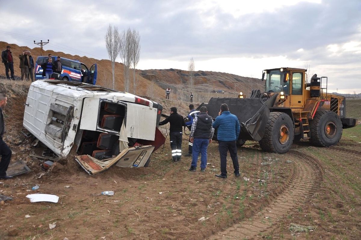 Yozgat\'ta Rehabilitasyon Servisi Devrildi: 13 Yaralı