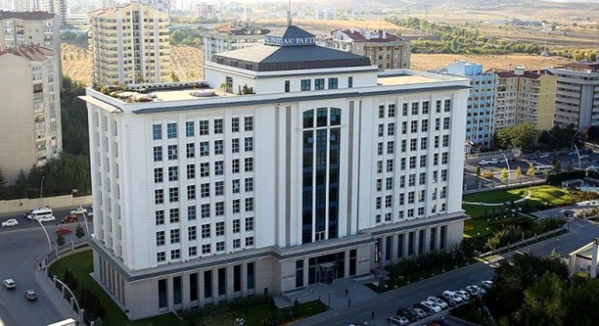 AK Parti\'de İki İl Başkanlığına Atama