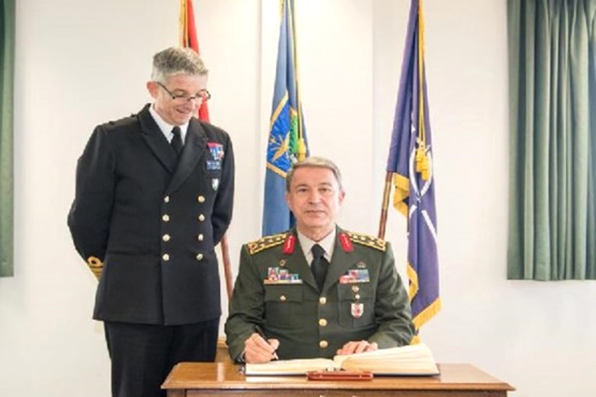 Akar Birleşik Krallık Komutanı ve NATO Komutanı ile Görüştü