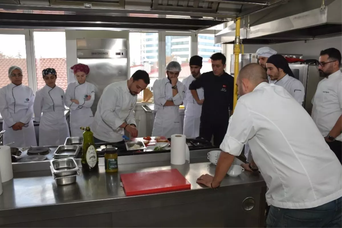 Anadolu Üniversitesi\'nde "Ekol ile Zirvedeki Lezzetler" Workshopu Düzenlendi