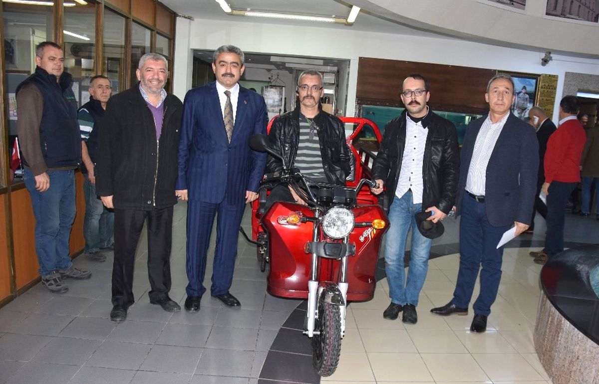 Başkan Alıcık Engelli Vatandaşı İş Sahibi Yaptı