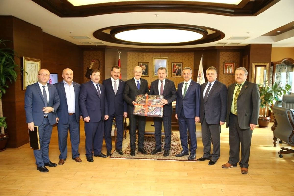 Başkan Kafaoğlu, Bakan Bak\'ı Ziyaret Etti