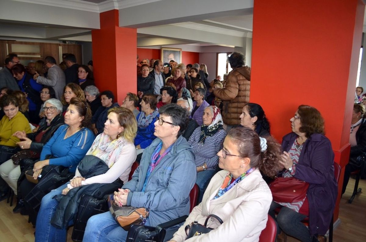 CHP Didim İlçe Kadın Kollarında Çakmakgil Göreve Yeniden Talip