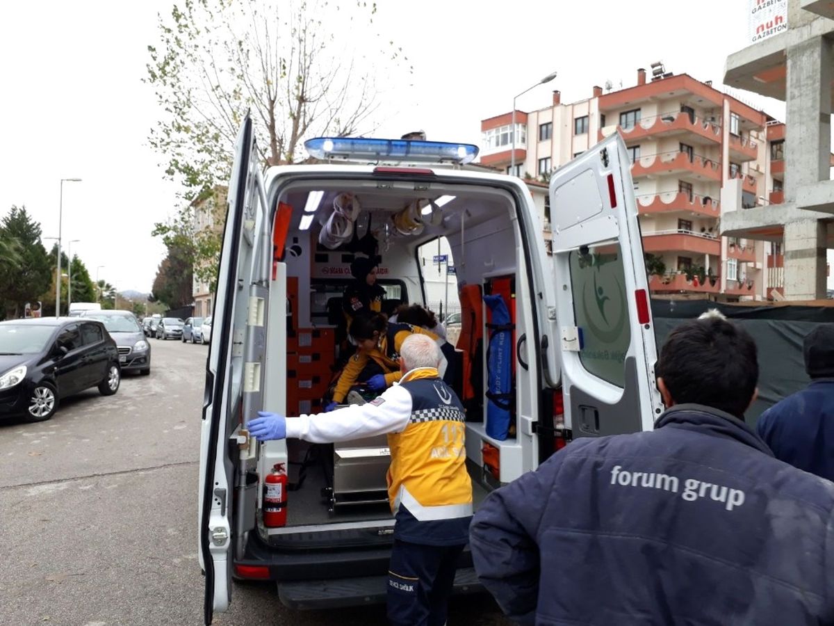 İnşaattan Düşen İşçi Yaralandı