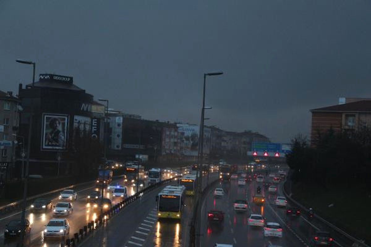 İstanbul\'da Yağmur Etkili Oluyor