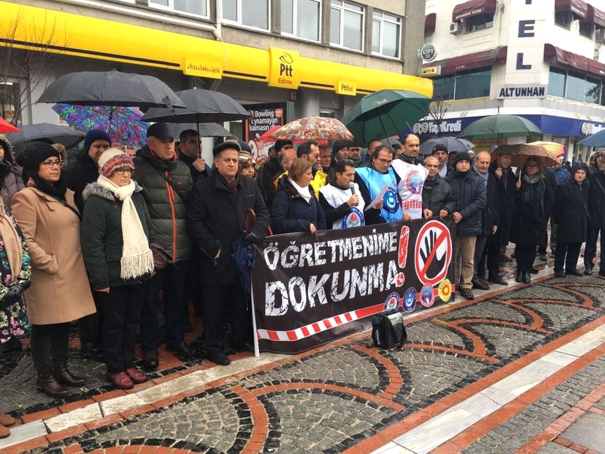 Öğretmenlerden \'Eğitimde Şiddete\' Tepki