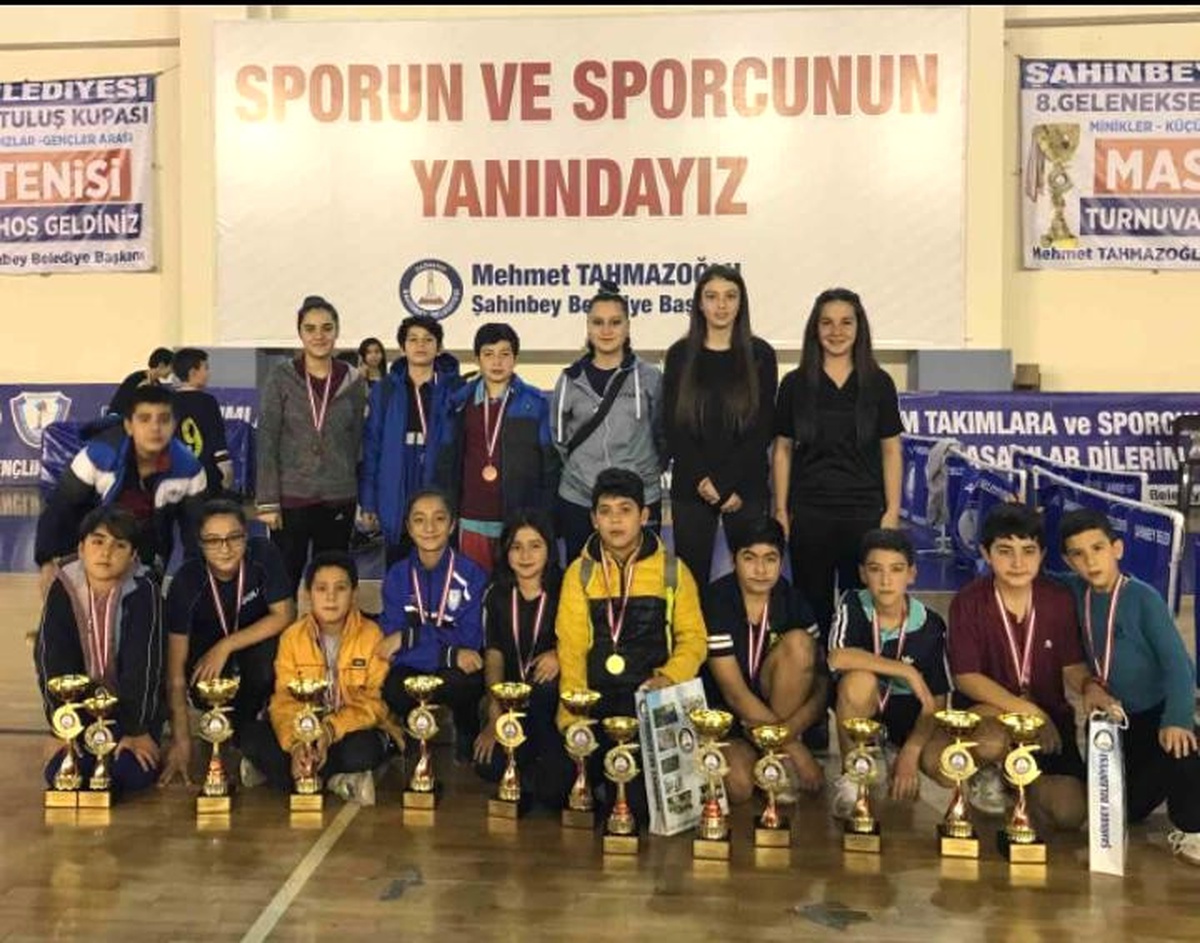 Şahinbeyliler Raketlerini Kurtuluş Kupası İçin Salladı