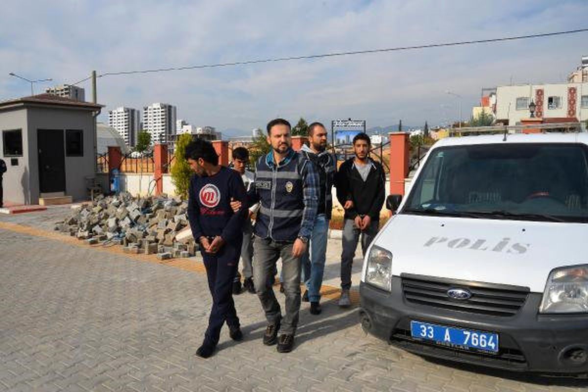 Sahte Altın Satan Suriyeliler Yakalandı