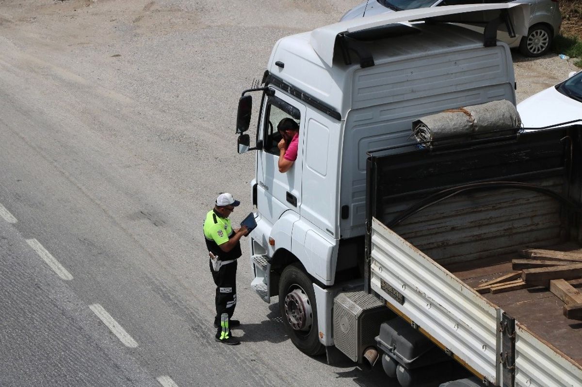 Sakarya\'da Kasım Ayında 73 Bin 992 Araç Kontrol Edildi