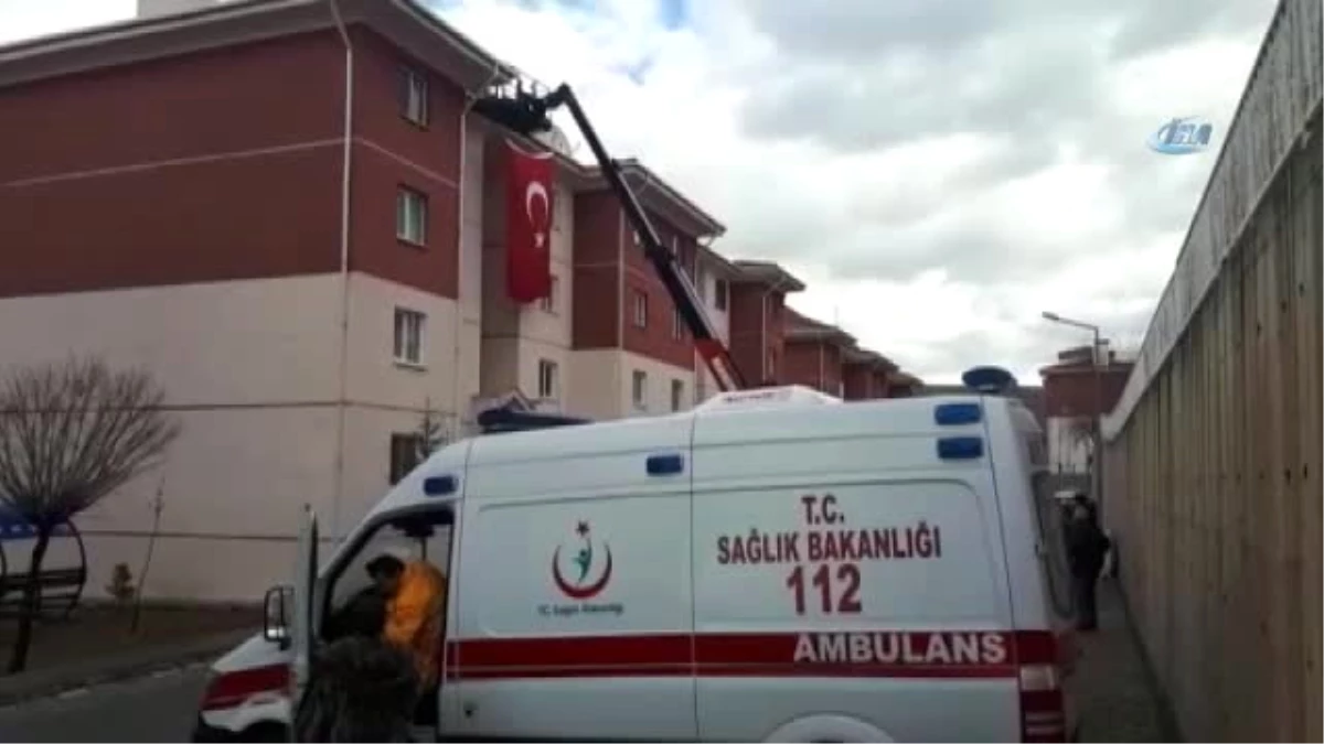 Şehit Polisin Başkent\'teki Evine Ateş Düştü