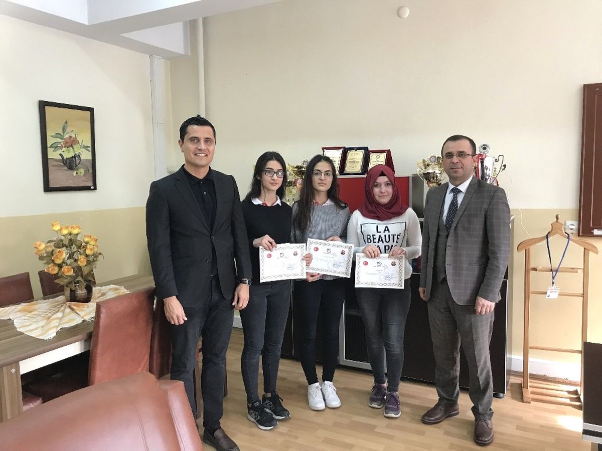 Serik Anadolu\'da Ödüllü Resim Yarışması