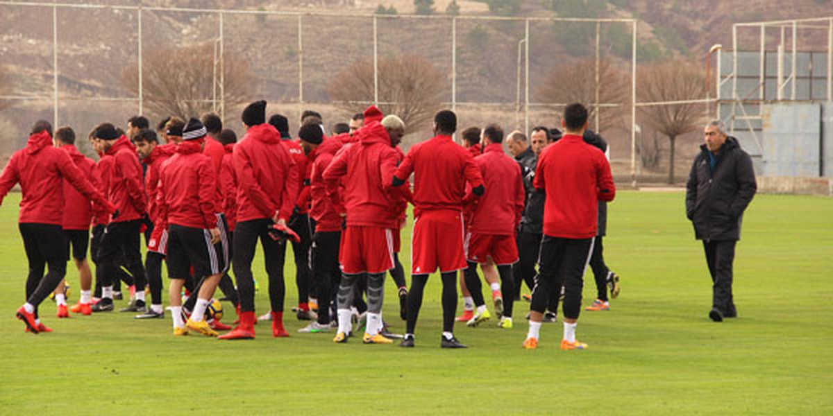 Sivasspor\'da Beşiktaş Hazırlıkları