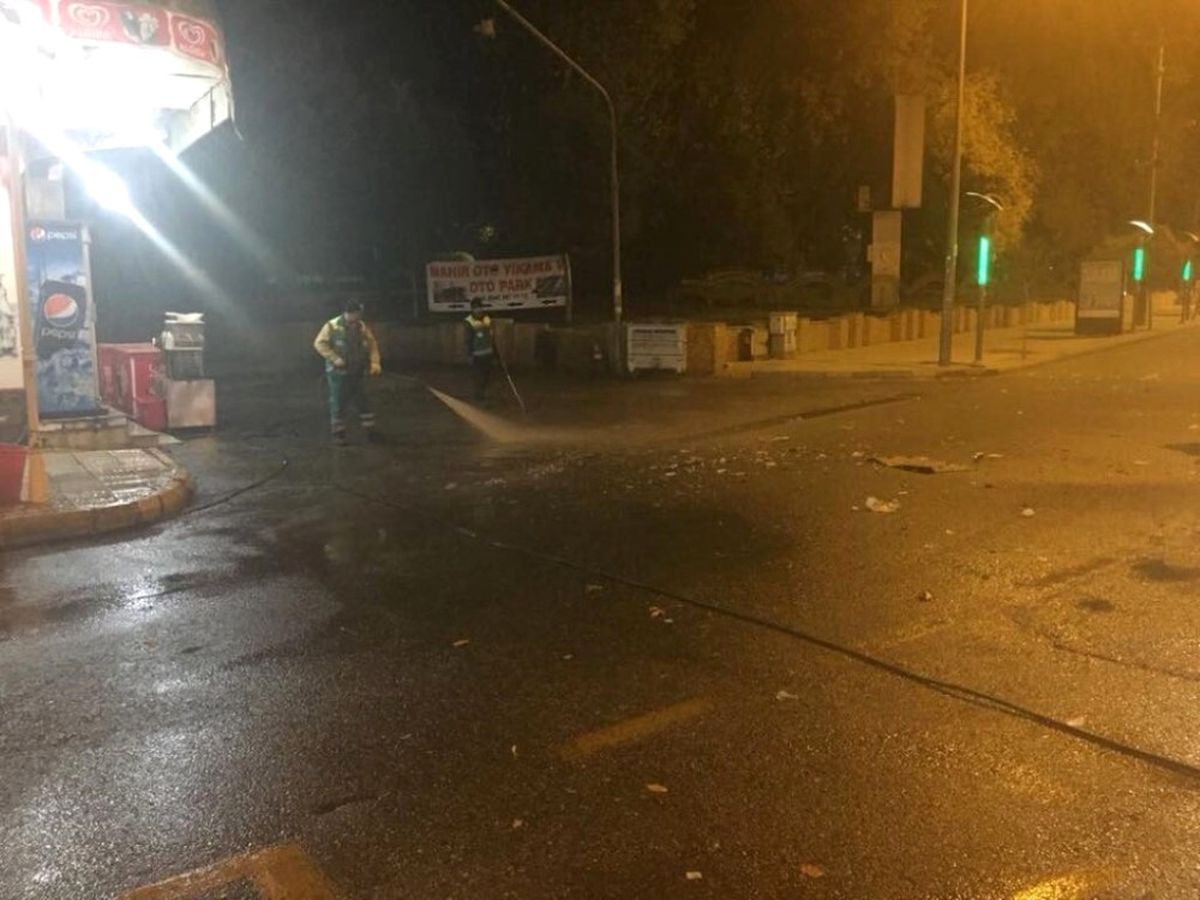 Sokak ve Caddeler Temizleniyor