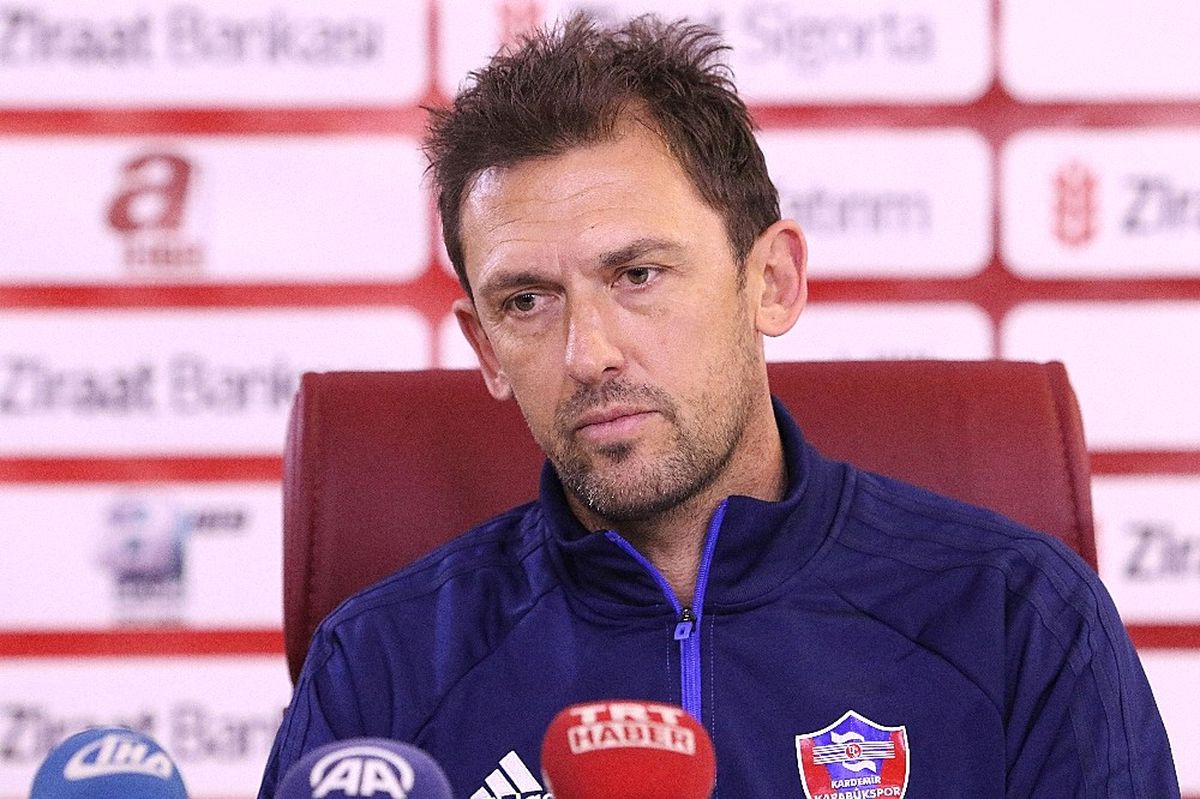 Süper Lig\'de Teknik Direktörü Kıyımı; 8 Oldu