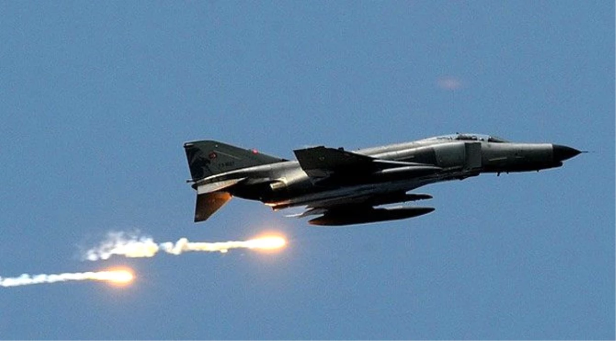Suudi Arabistan\'dan Husilere Misilleme! Savaş Uçakları Yemen\'i Bombaladı