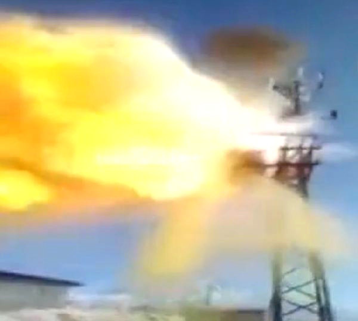 Trafo Bomba Gibi Patladı