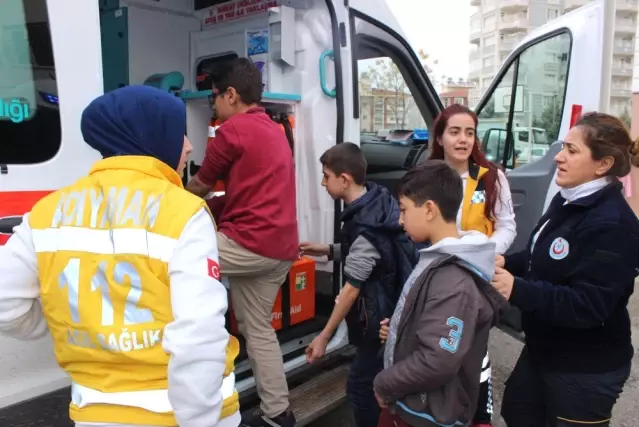 20 Öğrenci Evden Getirilen Yiyeceklerden Zehirlendi Son Dakika