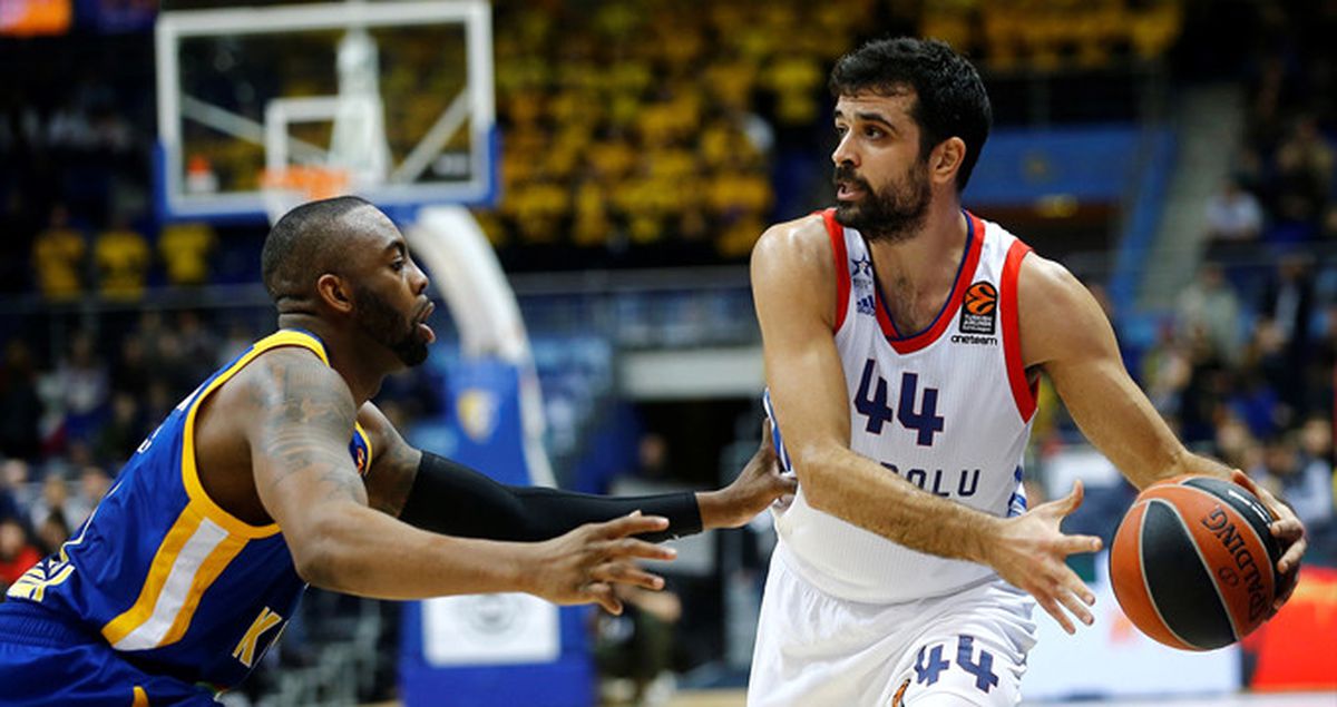 Anadolu Efes, Khimki Moskova\'ya 86-68 Yenildi
