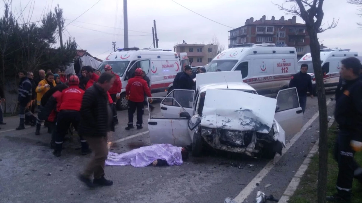 Balıkesir\'de Trafik Kazası: 2 Ölü, 4 Yaralı