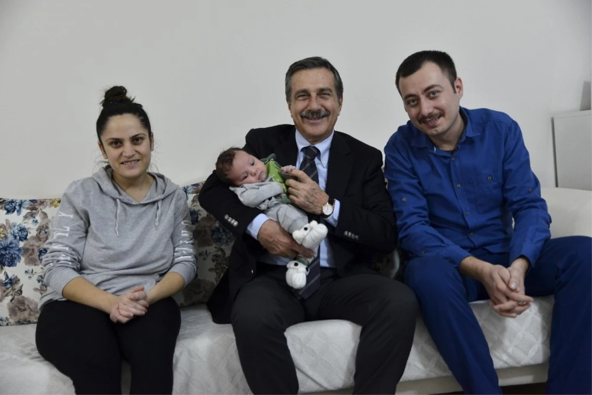 Başkan Ataç, Ünlü Ailesinin Bebek Sevincine Ortak Oldu
