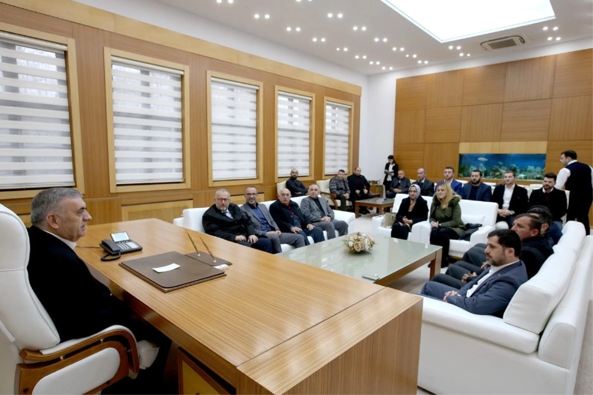 Başkan Toçoğlu, AK Parti Hendek İlçe Teşkilatı Buluştu