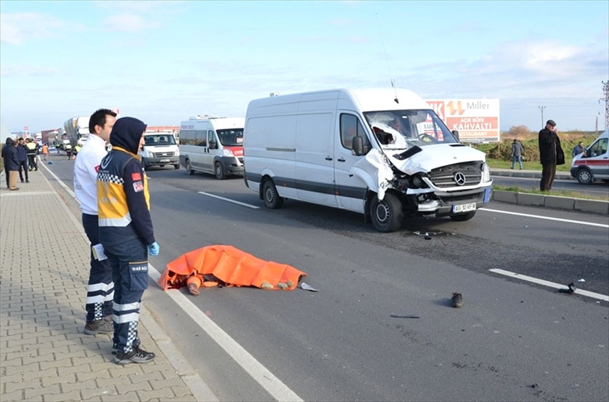 Çanakkale\'de Trafik Kazası: 1 Ölü