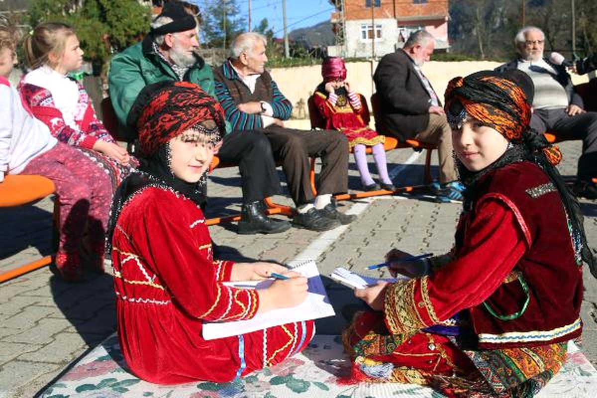 Dedeleri Anılarını Anlatıyor, Torunları Hikaye Kitabı Yazıyor