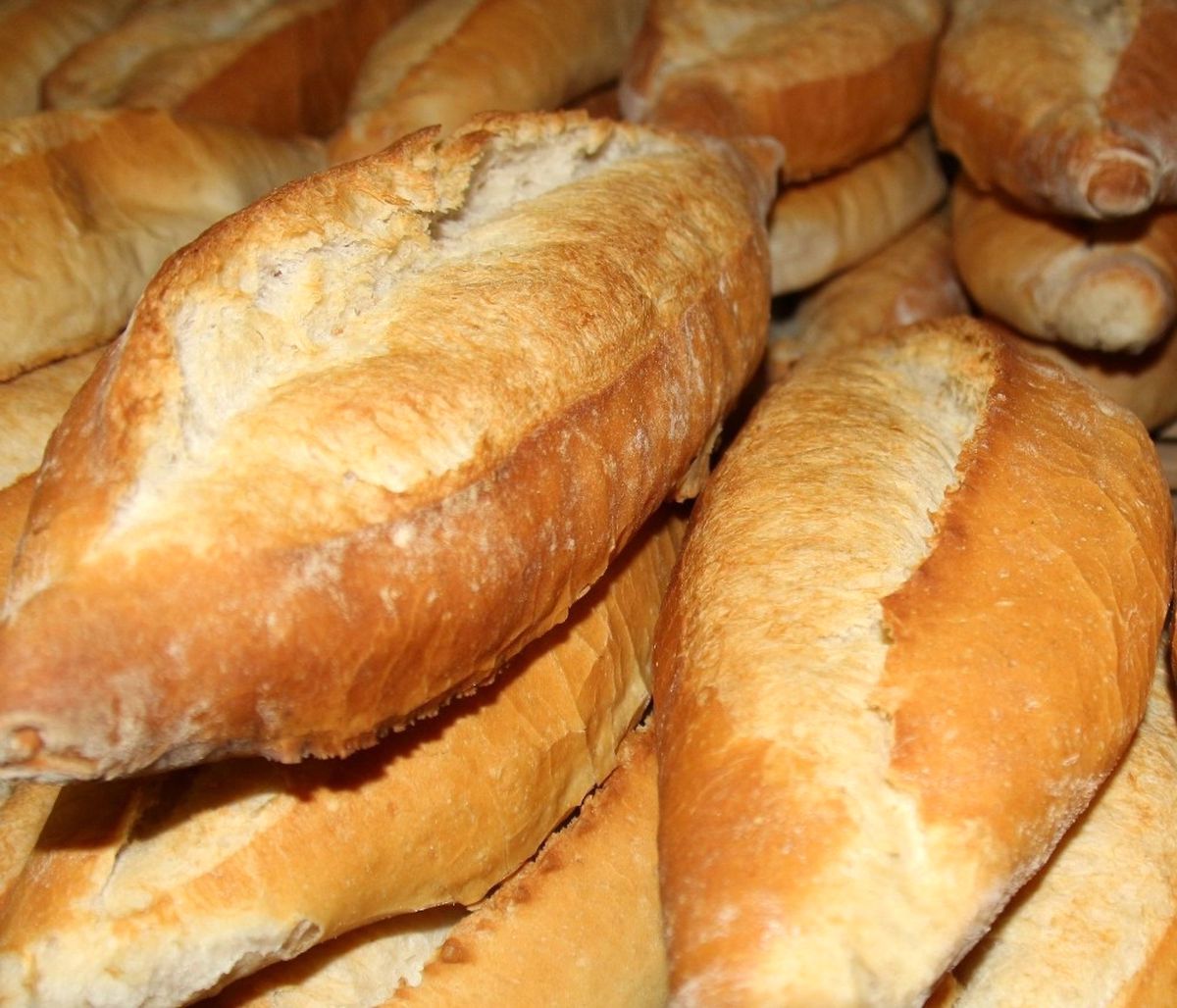 Ekmeğin Gramı 200\'e Düşecek, Fiyatı Aynı Kalacak