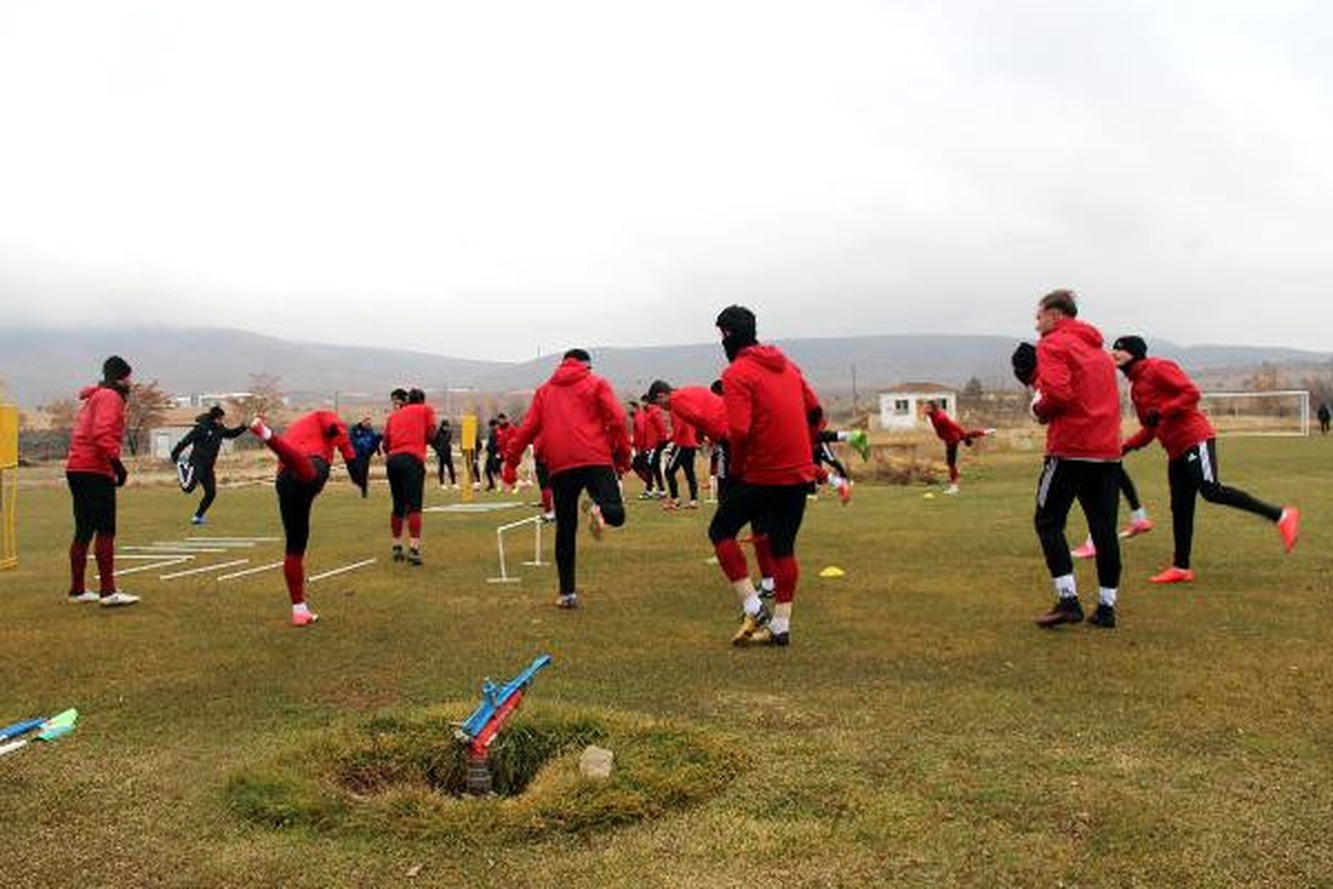 Elazığspor Teknik Direktörü Kalpar: "Kariyerimde Şanssız Bir Dönem Yaşıyorum"