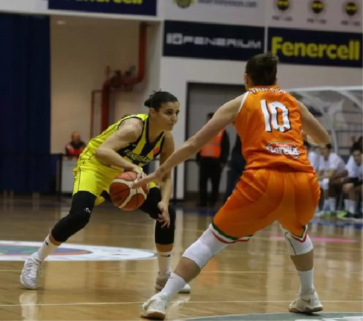 Fenerbahçe - Famila Schio: 83 - 77