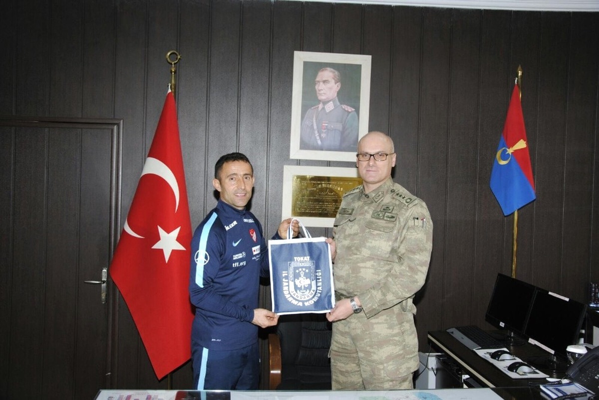 Gazi Kaptan Tokat Jandarma Komutanlığını Ziyaret Etti
