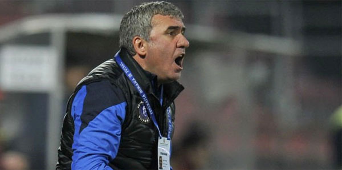 Hagi, Romanya\'da Yılın Teknik Direktörü Seçildi