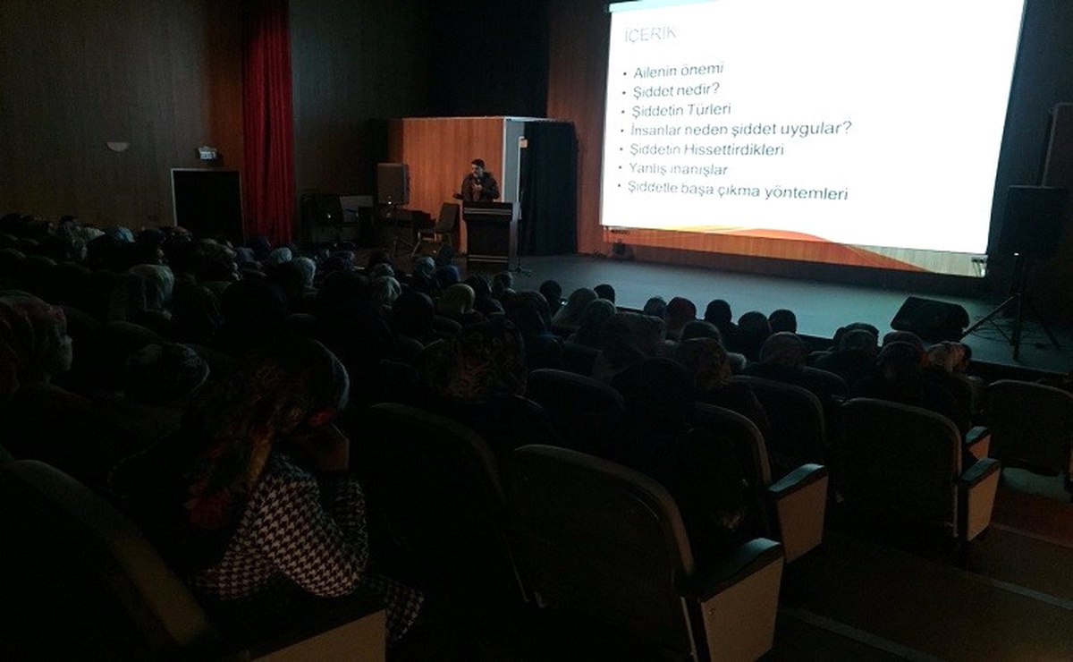 İpekyolu Belediyesinden "Toplumsal Cinsiyet ve Aile İçi Şiddet" Semineri