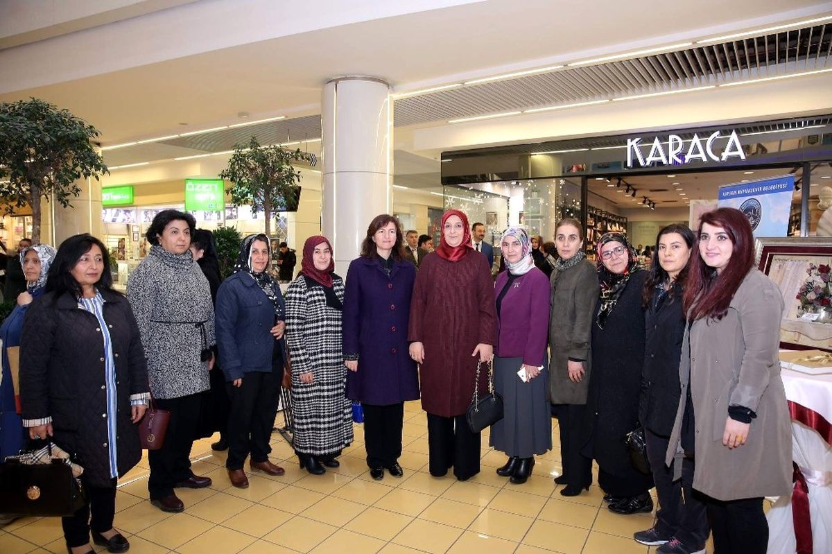 Kaymek\'in Kurdele Nakışı Sergisi Açıldı