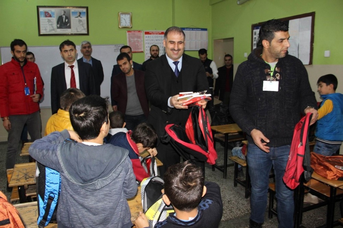 Kayyum, Öğrencilerin İsteklerini Yerine Getirdi