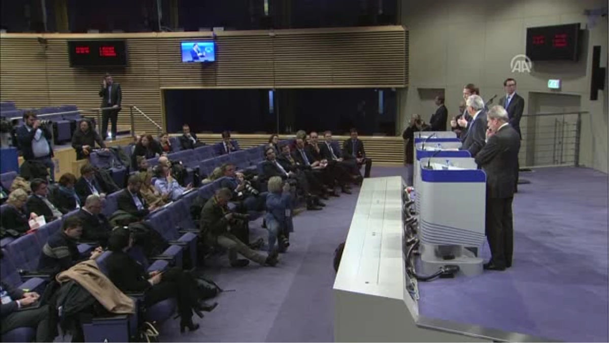 Kurz - Juncker - Hahn Ortak Basın Toplantısı (2)