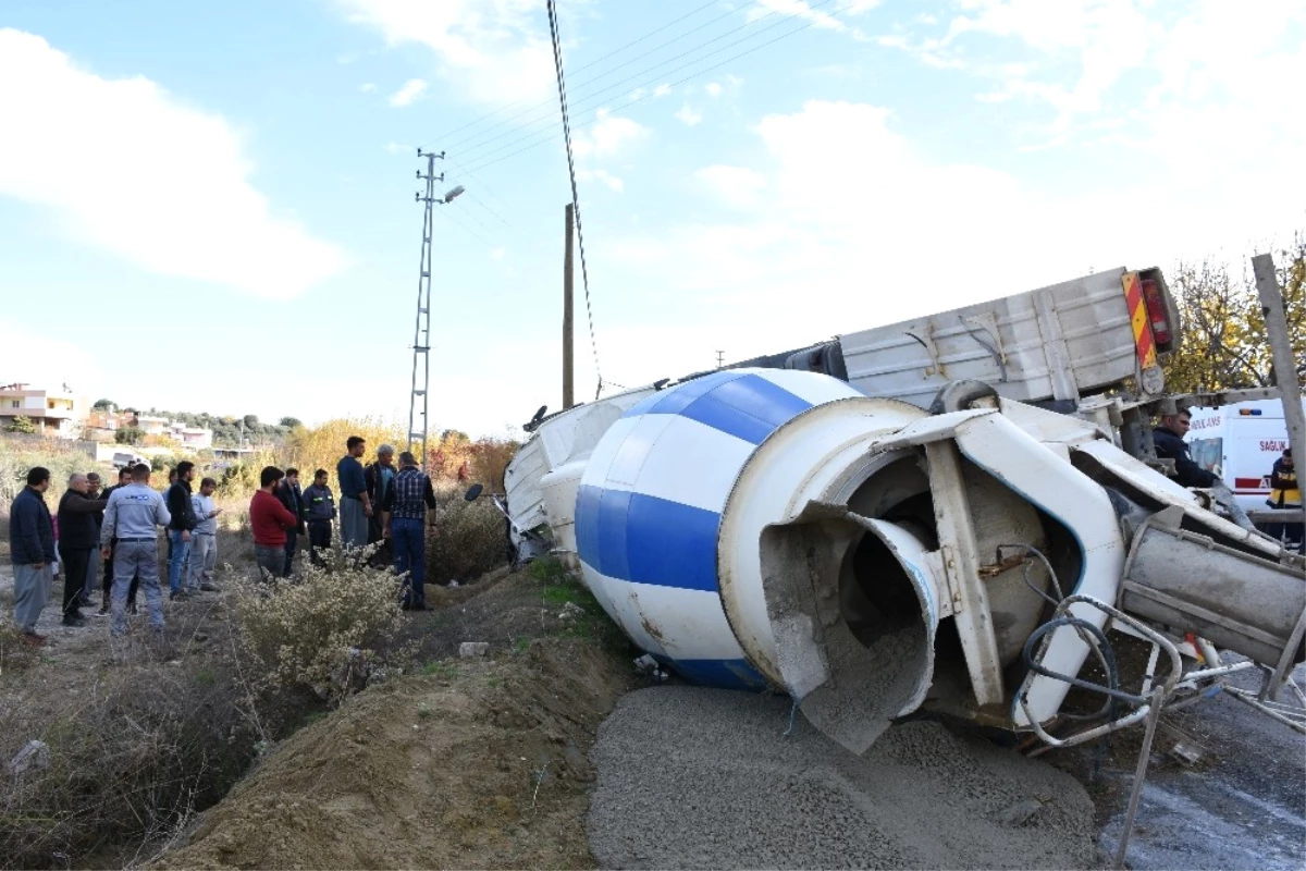 Mersin\'de Trafik Kazası: 1 Ölü, 3 Yaralı