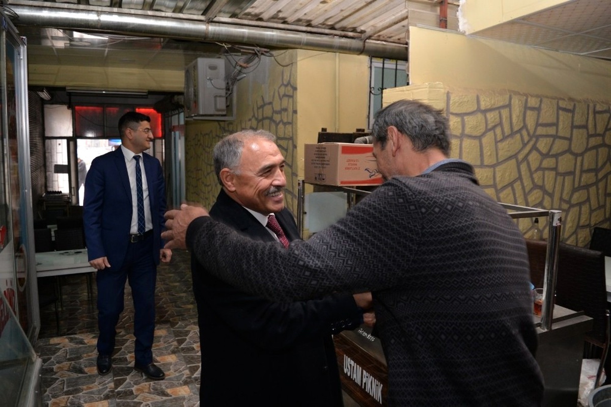 Niğde Belediye Başkanı Özkan Esnafın Yanında