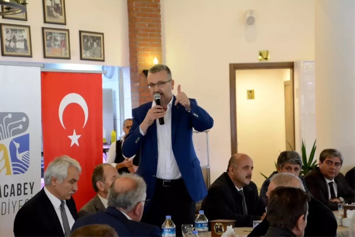 Özkan Muhtarlarla Bir Araya Geldi