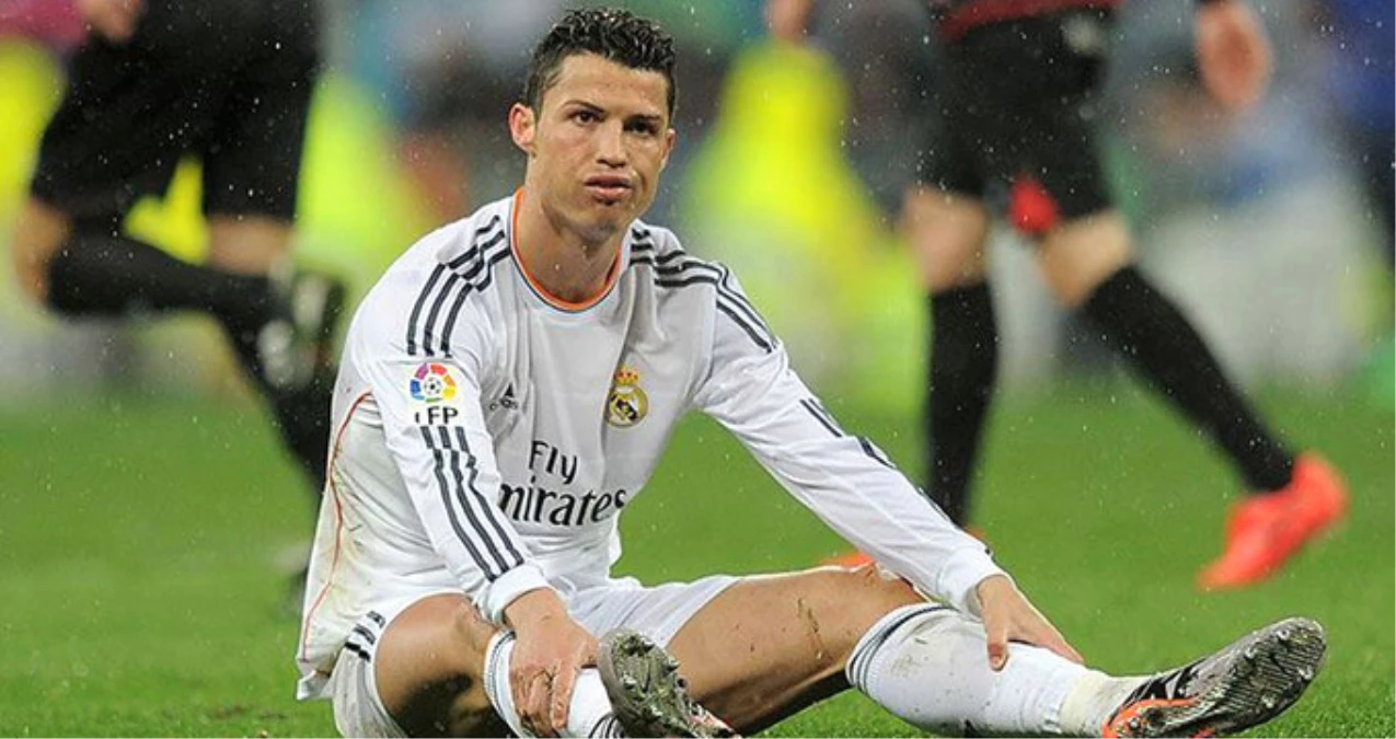 Real Madrid\'te Ronaldo Sakatlığından Dolayı İdmanı Yarıda Bıraktı