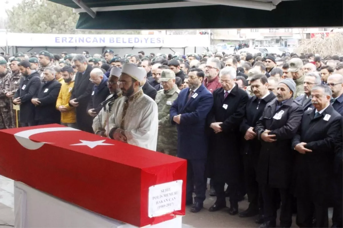 Şehit Polis Hakan Can Erzincan\'da Son Yolculuğuna Uğurlandı