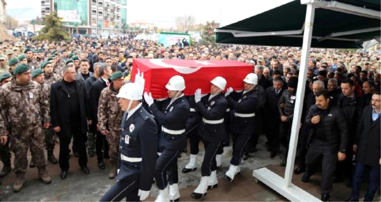 Şehit Polis, Son Yolculuğuna Uğurlandı